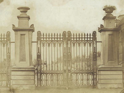 Sighthill Cemetery Gates